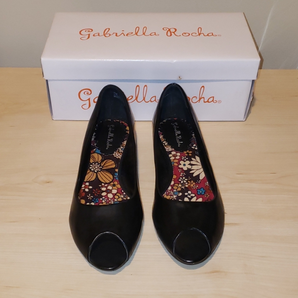 Gabriella Rocha Peep Toe Flats Black Size 7